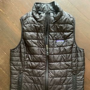 Women’s black Patagonia nano puff vest